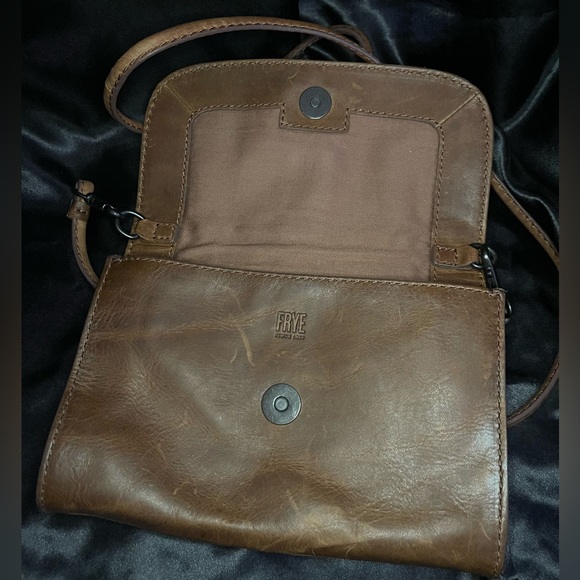 Frye brown leather fold flap crossbody purse. Used. - Picture 6 of 7